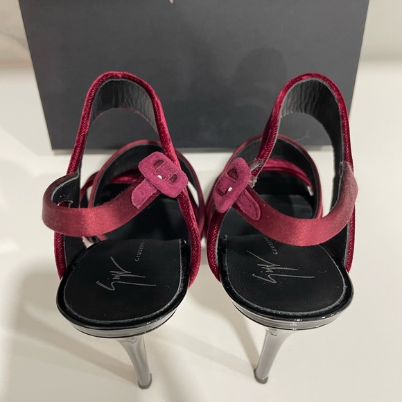 Giuseppe Zanotti Francesca Suede Strap Sandal SALE - Picture 4 of 7